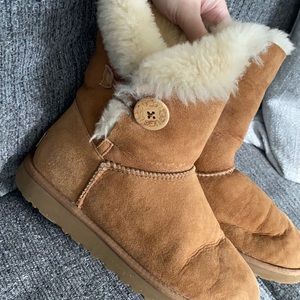 Size 8 UGG